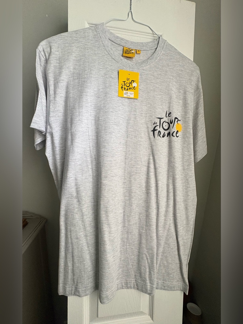 NWT 2015 Tour de France shirt